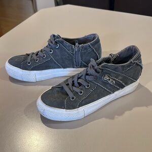 Blowfish Melondrop Grey Sneakers Size 9